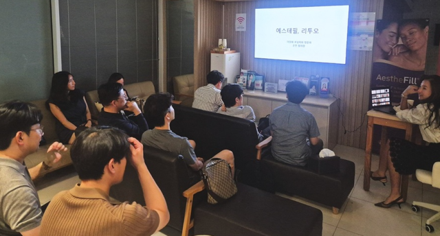 휴메딕스가 지난달 30일 전남광주통합특별시 광산구 웰의원에서 에스테필·리투오 핸즈온 세미나를 개최했다사진휴메딕스
 