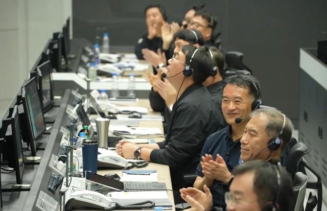 Hanwha moves toward drivers seat as Nuri completes fifth launch