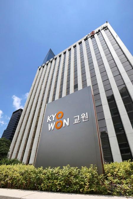 사진교원그룹