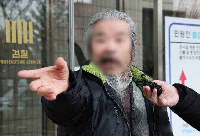 아동 성폭행범 조두순이 자신의 집에 설치된 전자감동장치 안테나를 부순 뒤 엿새가 지나서야 법무부는 이 사실을 확인했다 사진연합뉴스