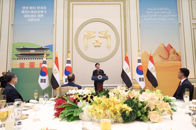 이재명 대통령이 8일 청와대에서 열린 압델 파타 알시시 이집트 대통령 국빈 방한 환영 오찬에서 환영사를 하고 있다 사진연합뉴스