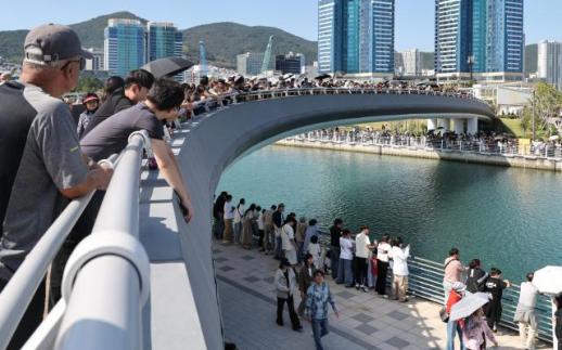 부산 북항, 연휴에도 부캉이 열풍…방문객 120만명 넘어