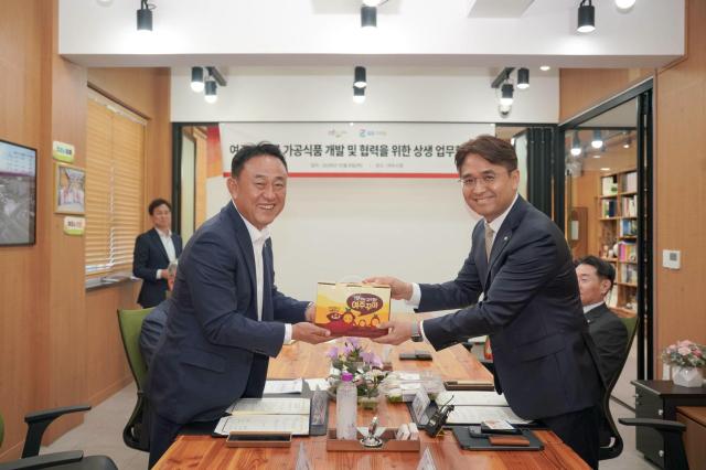 사진아충우 시장 SNS 캡처