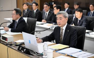 [2026 국감] 신현송 단일종목 레버리지 ETF 경고 부족 송구…금리·물가 대응엔 선제성 강조