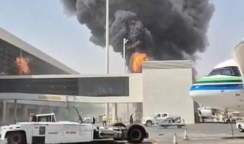 الحوثيون يشنون هجوماً جديداً على الرياض... التحالف العربي ينجح في اعتراض الصاروخ