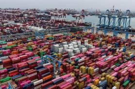 Xuất khẩu của Trung Quốc tăng 36% nhờ vào ngành công nghệ cao