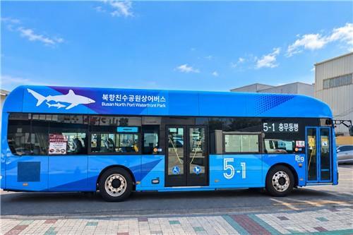 북항 친수공원 상어버스 사진부산버스운송사업조합