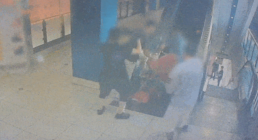 굴러 떨어져도 의자 던져 막았다…인천 흉기 난동 제압한 시민 증언 들어보니