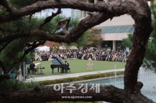 [포토] 가장 한국적인 장소에서 열린 미스지콜렉션 패션쇼