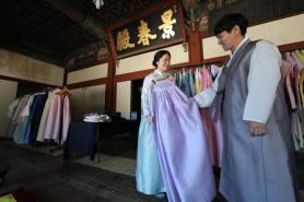 Chiến dịch Mặc Hanbok Đúng Cách tại Gyeongbokgung… Giảm giá khi mặc đúng