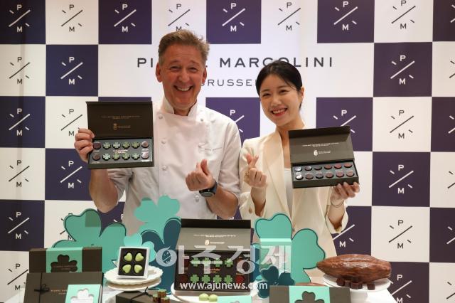بيير مارکولیني يطلق شوکولاتة جران كلوفر سيليكشن ذات الأوراق الأربع لتشجيع الطلاب المتقدمين للامتحانات
