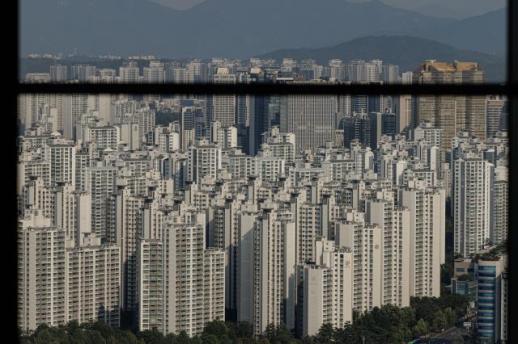 首尔土地交易许可申请五个月来首次反弹，江南地区价格下跌，外郊上涨2%