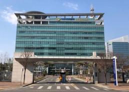 자택·제작사 이어 버거킹 본사 앞…암살자(들) 집회 확산