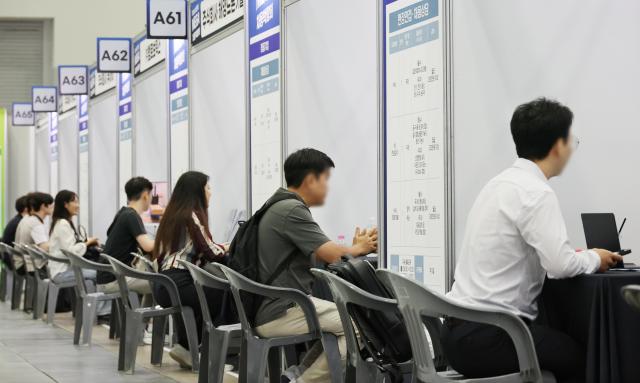 韩国9月就业人数增加11.3万人 制造业时隔两年多恢复增长