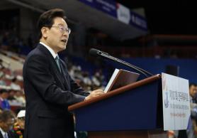 Tổng thống Lee Jae-myung bày tỏ nỗi buồn trước sự hy sinh của lính cứu hỏa trong vụ cháy ở Bucheon