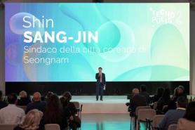 Thị trưởng Shin Sang-jin của Seongnam: "Cần tích cực ứng dụng công nghệ tiên tiến để cải thiện đời sống người dân"