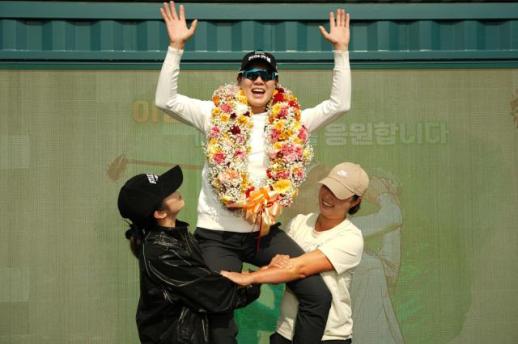 Golf thủ Lee Jeong-min tuyên bố nghỉ hưu sau 11 chiến thắng tại KLPGA