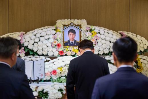 李, 잇따른 안전 악재 속 지지율 반등 모색…폭풍 SNS 효과는