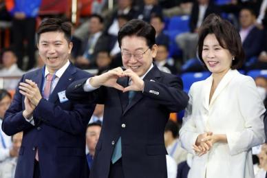 李在明支持率时隔三周回升 国民力量党仍领先共同民主党