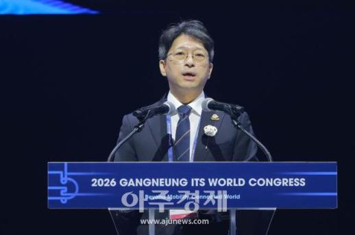 [포토] 축사하는 ​​​​​​​홍지선 국토교통부 장관