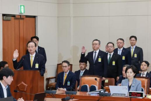 [포토] 국회 정무위 국감 나온 5대 은행장
