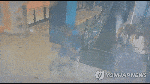 인천 흉기 난동범 제압한 시민 5명, 검거 보상금 받았다