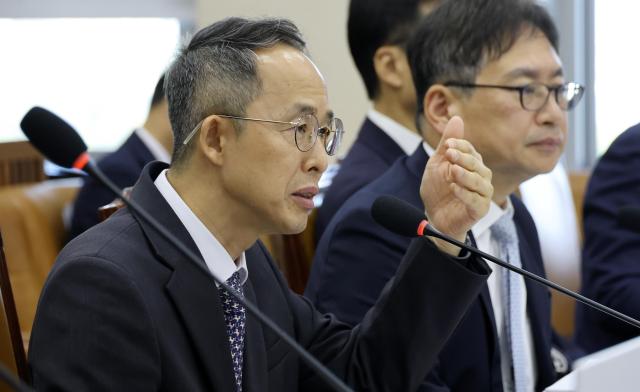 El presidente del Banco de Exportación e Importación de Corea, Hwang Ki-yeon, respondiendo preguntas [Foto=Yonhapnews]