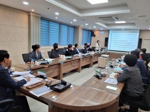상주시 시민 중심의 책임 있는 지방행정 실현한다.