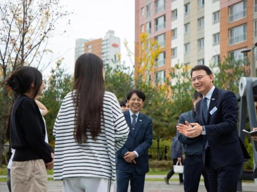 최현덕 남양주시장, 다산1동 주민과 현장 소통...공원·주차장 개선사항 점검