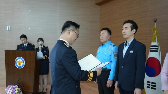 Aumento del 174% de usuarios en estación de Guil durante eventos del Gokcheok Dome; jefe de estación recibe diploma de reconocimiento policial