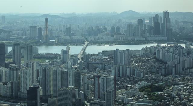 Seoul is bisected north and south of Han RIver AJP Yoo Na-hyun