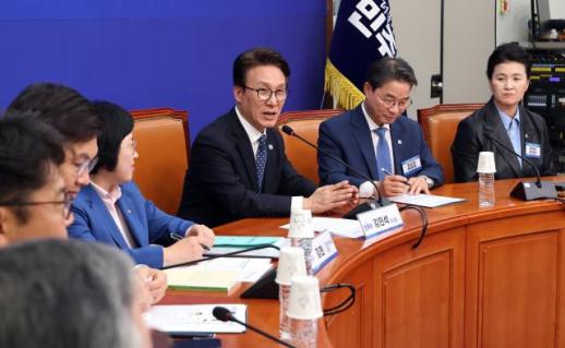 김민석 가상자산 과세, 집중 논의해야...연내 결론