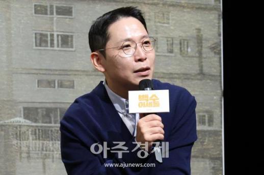[포토] 백수 이세돌에서 답변하는 이명섭 PD