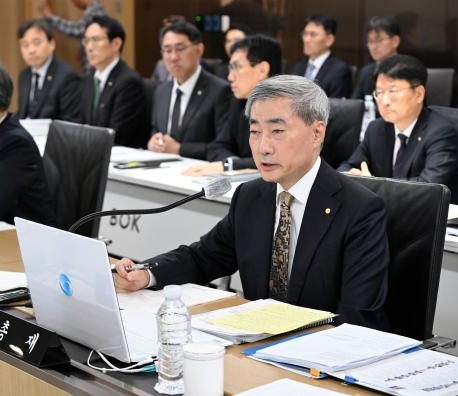 한은, 기준금리 3.00% 동결 숨고르기…두 차례 인상 파급영향 점검
