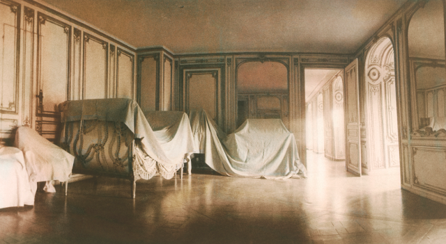 데보라 터브빌 〈보이지 않는 베르사유〉 1980 © Deborah Turbeville _ MUUS Collection 사진피크닉 