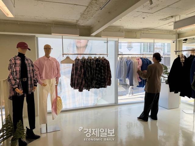 서울 용산구 한남동에 위치한 W컨셉 첫 플래그십 매장 W한남 1층 내부 모습 사진정보운 기자