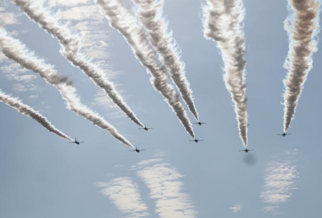 Black Eagles turn Sacheon’s sky into a canvas at Sacheon Air Show 2026 on Oct 22 2026 AJP Yoo Na-hyun