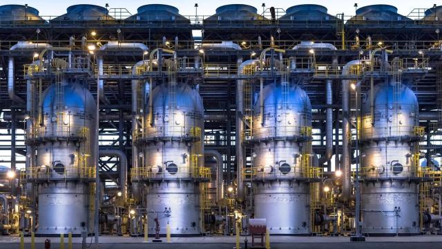 Oil jumps to nearly 6-month high, reviving Koreas inflation risks 
