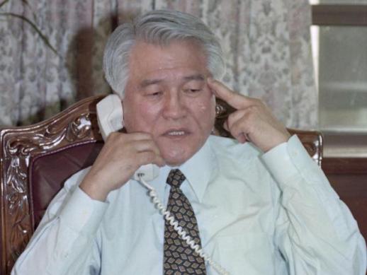 Cựu Bộ trưởng Nội vụ Choi Hyeong-woo qua đời, chính trị gia hai đảng đến viếng, tái hiện cuộc đấu tranh dân chủ