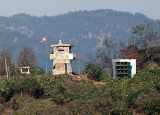 회담 제안에도 침묵하는 北…軍, 대화 끌어낼 지렛대 빈약