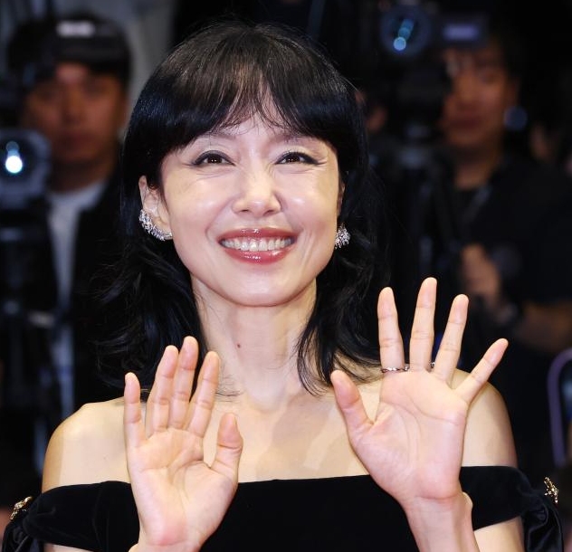 전도연, 오스카 주연상 후보 가능성 …외신 가능한 사랑에 주목