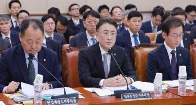 [2026 국감] 與 吳 무죄 조희대 탄핵이 답…국힘 제정신인가