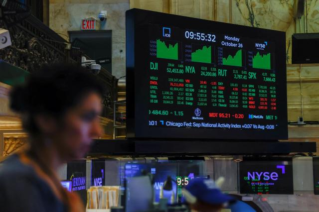 مؤشرات بورصة نيويورك تصعد على خلفية طلب أنثروبيك للاكتتاب العام… ناسداك يرتفع 0.83%