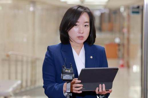 국내 투자자만 먼저 세금?…코인 과세, 준비 갖춘 뒤 시행에 무게