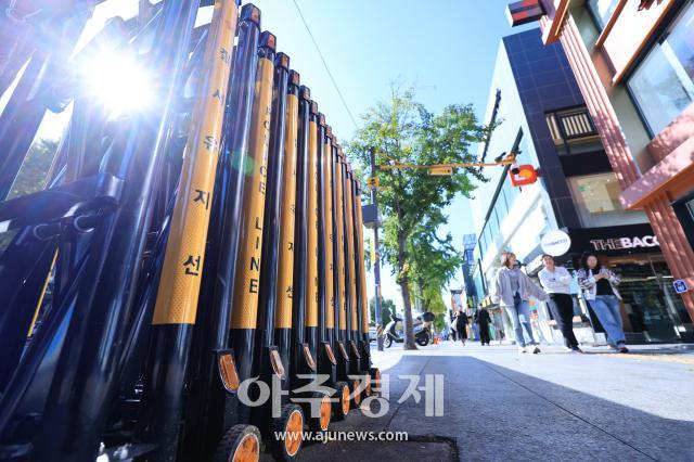 [Foto] Vallas de seguridad instaladas en Seúl ante la proximidad de Halloween el 31 de octubre