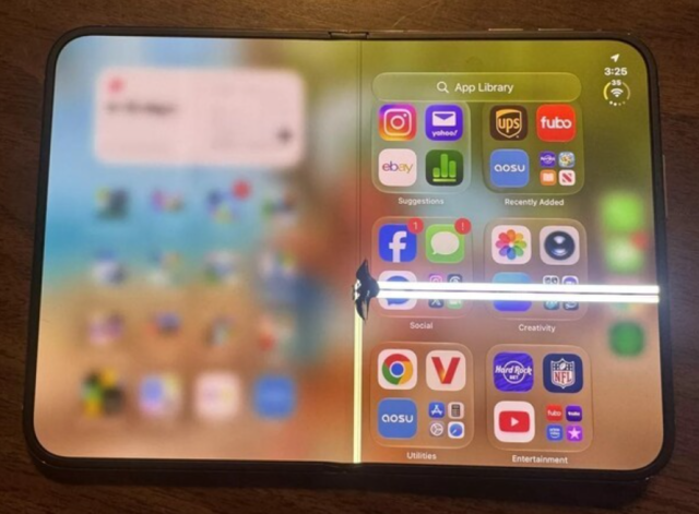Samsungs screen, Apples growing pains