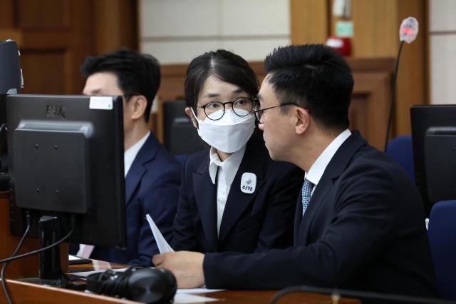 김건희, 구속 연장 갈림길에서 물품 받았다가 반환…인사권 관여 없어