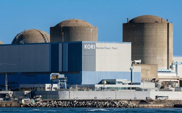 Two more aging nuclear reactors approved to operate for another 10 years