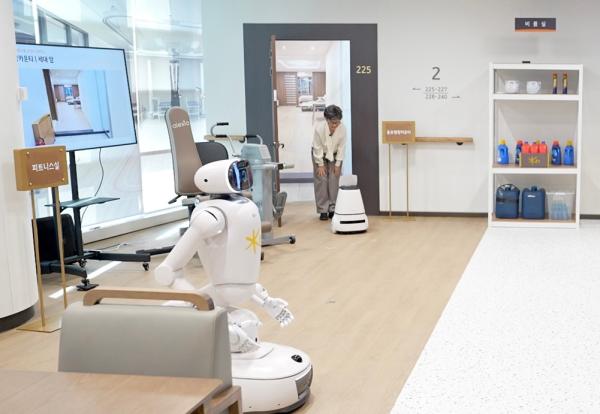KB Life integra inteligencia artificial y robótica en centros de cuidados para potenciar servicios de atención a adultos mayores