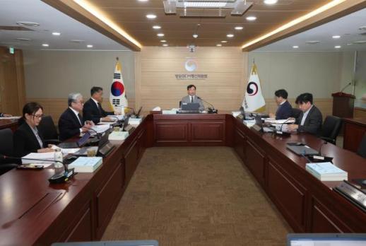 규제·소송 봇물 AI캐릭터챗 시험대...美선 파산, 韓은 국감장 선다